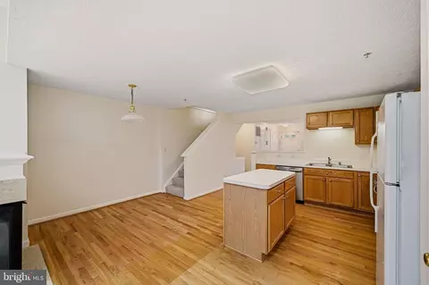 Kitchen - 2679 Rainy Spring Ct, Odenton, MD 21113 photo 3 of 4