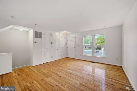 Living - 2679 Rainy Spring Ct, Odenton, MD 21113 photo 1 of 13
