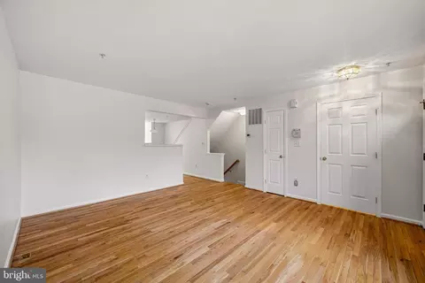 Living - 2679 Rainy Spring Ct, Odenton, MD 21113 photo 4 of 13