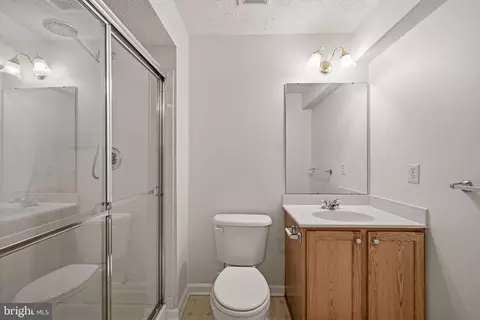 Bath - 2679 Rainy Spring Ct, Odenton, MD 21113 photo 2 of 2
