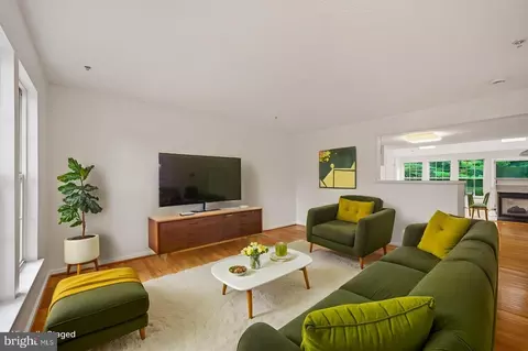 Living - 2679 Rainy Spring Ct, Odenton, MD 21113 photo 2 of 13