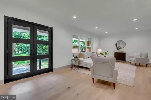 Entry Way - 972 Arundel Dr, Arnold, MD 21012 photo 1 of 11