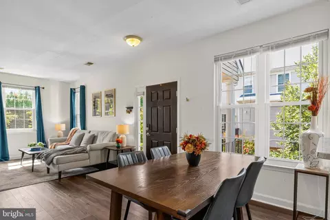 Dining - 2704 Oak Leaf Ct #E, Odenton, MD 21113 photo 1 of 2