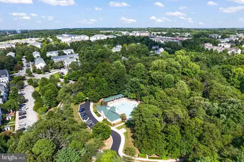 View/Area - 2704 Oak Leaf Ct #E, Odenton, MD 21113 photo 3 of 6