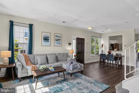 Living - 2704 Oak Leaf Ct #E, Odenton, MD 21113 photo 1 of 2