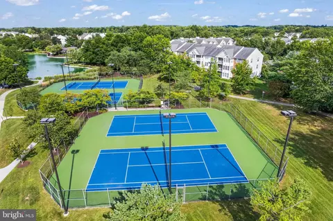 View/Area - 2704 Oak Leaf Ct #E, Odenton, MD 21113 photo 4 of 6