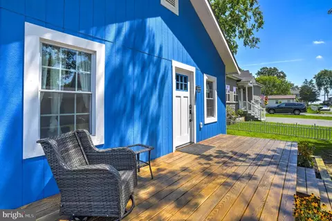 Exterior - 616 Charles Ave, Deale, MD 20751 photo 2 of 8