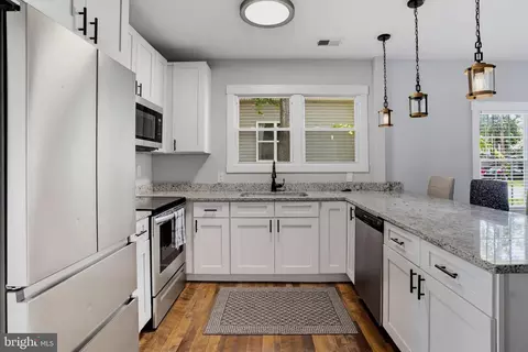 Kitchen - 616 Charles Ave, Deale, MD 20751 photo 2 of 2