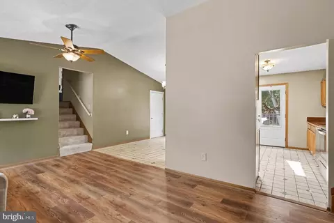 Entry Way - 204 Kentucky Ave, Pasadena, MD 21122 photo 1 of 2