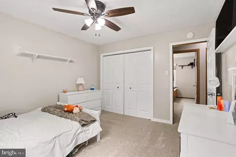 Bedroom - 204 Kentucky Ave, Pasadena, MD 21122 photo 3 of 7