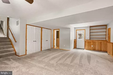 Living - 204 Kentucky Ave, Pasadena, MD 21122 photo 3 of 4