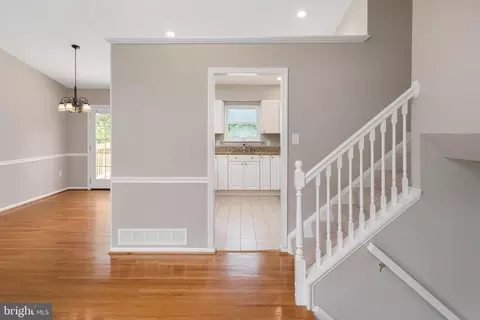 Entry Way - 291 Overleaf Ct, Arnold, MD 21012 photo 2 of 2