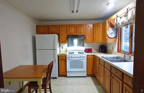 Kitchen - 12 Hampton Rd, Linthicum Heights, MD 21090 photo 1 of 1