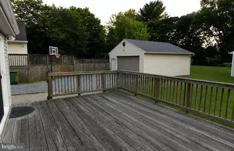 Exterior - 12 Hampton Rd, Linthicum Heights, MD 21090 photo 2 of 3