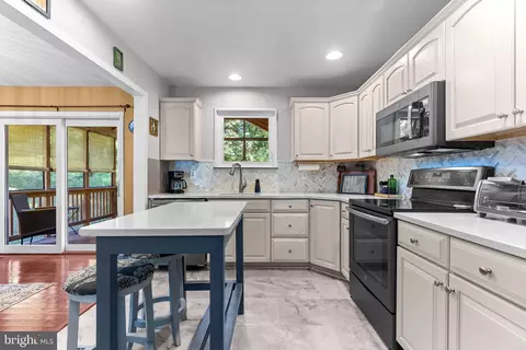 Kitchen - 308 Christy Rd, Pasadena, MD 21122 photo 2 of 6