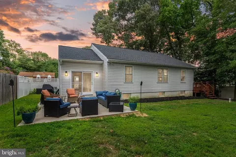 Exterior - 866 Chestnut Tree Dr, Annapolis, MD 21409 photo 1 of 6