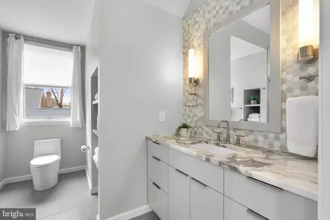 Bath - 1100 S River Landing Rd, Edgewater, MD 21037 photo 3 of 5