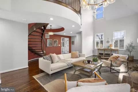 Living - 1100 S River Landing Rd, Edgewater, MD 21037 photo 4 of 4