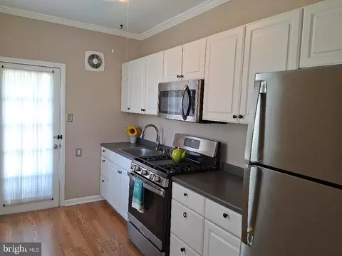 Kitchen - 40 Hampton Rd, Linthicum Heights, MD 21090 photo 2 of 2