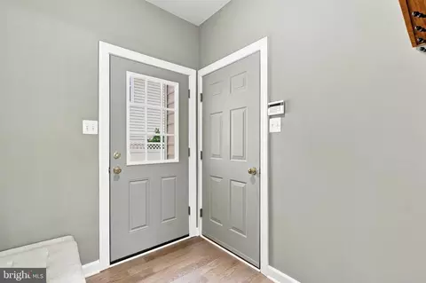 Entry Way - 3283 Mulberry St, Edgewater, MD 21037 photo 14 of 14