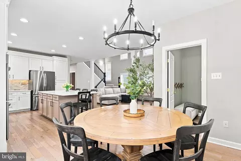 Dining - 3283 Mulberry St, Edgewater, MD 21037 photo 5 of 5