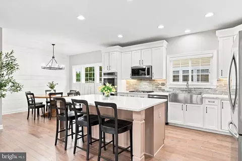 Kitchen - 3283 Mulberry St, Edgewater, MD 21037 photo 2 of 6