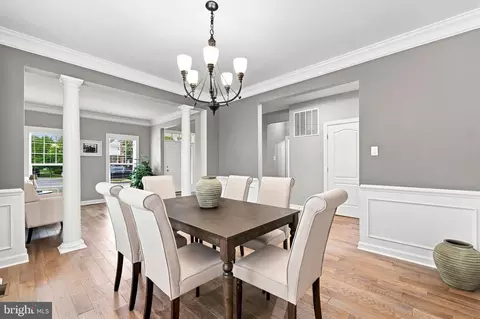 Dining - 3283 Mulberry St, Edgewater, MD 21037 photo 1 of 5