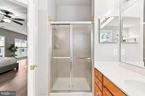 Bath - 3283 Mulberry St, Edgewater, MD 21037 photo 5 of 10