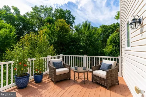 7427 Willow View Ln, Glen Burnie, MD 21060