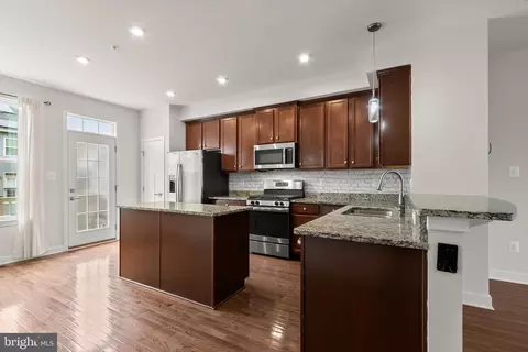 8108 Dewey Pl, Glen Burnie, MD 21060