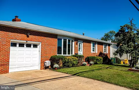Exterior - 178 Riviera Dr, Pasadena, MD 21122 photo 2 of 6