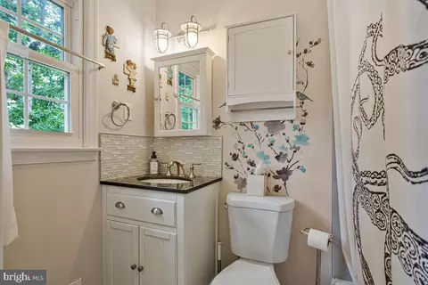Bath - 1239 Lorene Dr, Pasadena, MD 21122 photo 2 of 6