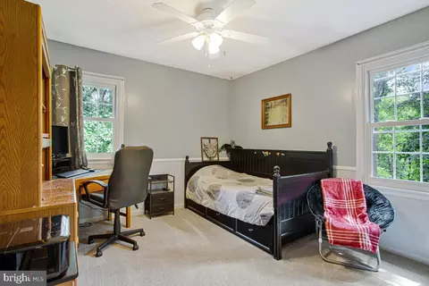 Bedroom - 1239 Lorene Dr, Pasadena, MD 21122 photo 6 of 8