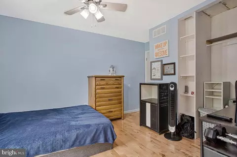 Bedroom - 1239 Lorene Dr, Pasadena, MD 21122 photo 5 of 8