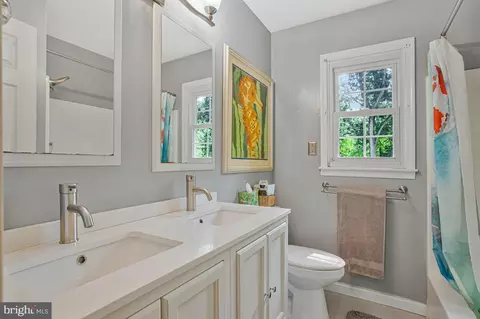 Bath - 1239 Lorene Dr, Pasadena, MD 21122 photo 4 of 6