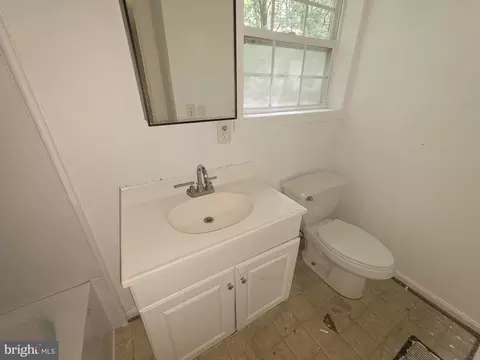 Bath - 8111 Beverly Rd, Severn, MD 21144 photo 3 of 3