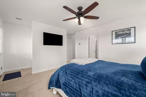 Bedroom - 425 Walnut Dr, Edgewater, MD 21037 photo 9 of 9