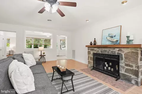 Living - 790 Rolling View Dr, Annapolis, MD 21409 photo 3 of 4