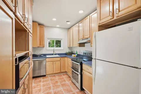 Kitchen - 790 Rolling View Dr, Annapolis, MD 21409 photo 1 of 2