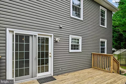 Exterior - 2894 Dungate Ct, Pasadena, MD 21122 photo 3 of 7