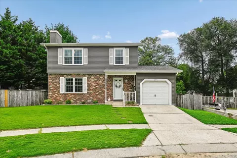 2894 Dungate Ct, Pasadena, MD 21122
