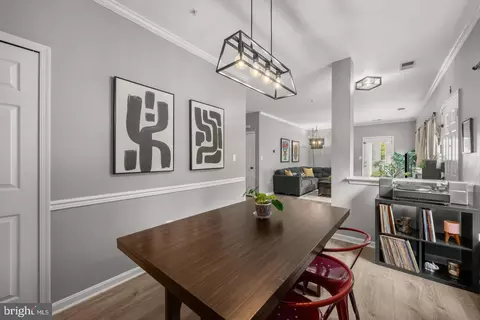 Dining - 1705 Fallowfield Ct, Crofton, MD 21114 photo 4 of 4