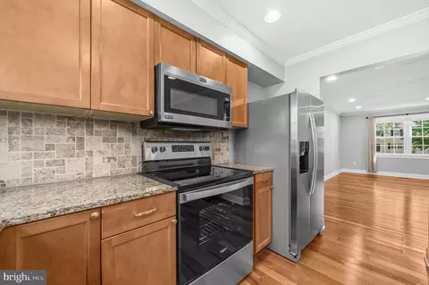 Kitchen - 7792 Moonfall Ct, Pasadena, MD 21122 photo 2 of 2