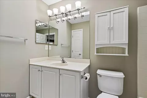 Bath - 706 Howards Loop, Annapolis, MD 21401 photo 1 of 4