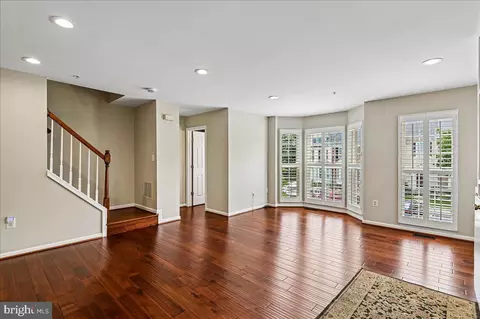 Living - 706 Howards Loop, Annapolis, MD 21401 photo 2 of 4