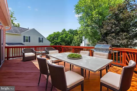 Exterior - 2294 Raindrop Ct, Odenton, MD 21113 photo 4 of 10