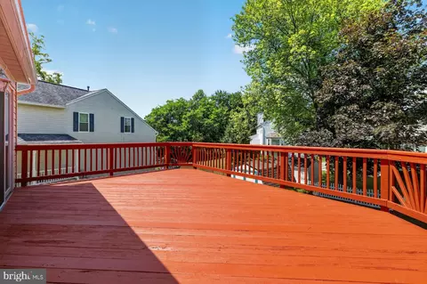 Exterior - 2294 Raindrop Ct, Odenton, MD 21113 photo 5 of 10