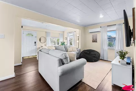 Living - 7800 Appletree Rd, Pasadena, MD 21122 photo 2 of 3