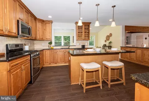 Kitchen - 1717 Jasper Ln, Crofton, MD 21114 photo 6 of 7