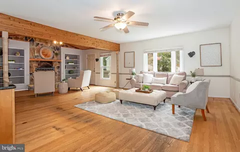 Living - 1717 Jasper Ln, Crofton, MD 21114 photo 1 of 6